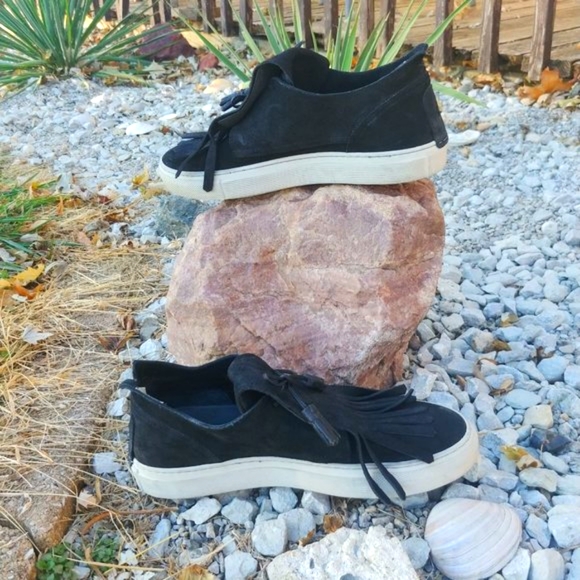 Italian Style - Picture 3 of 9